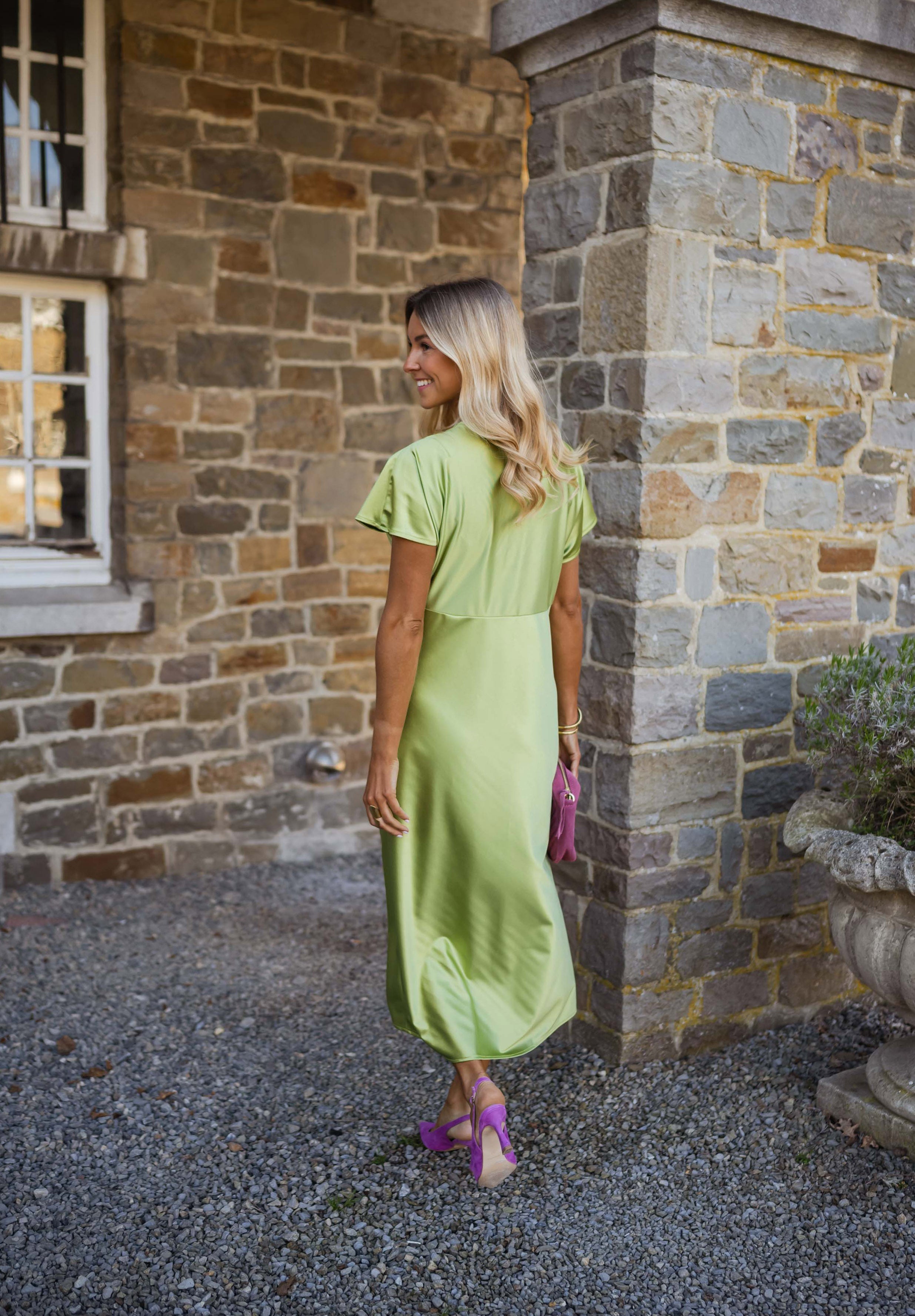 Eleonore™ | Il Vestito di Raso con Scollatura a V